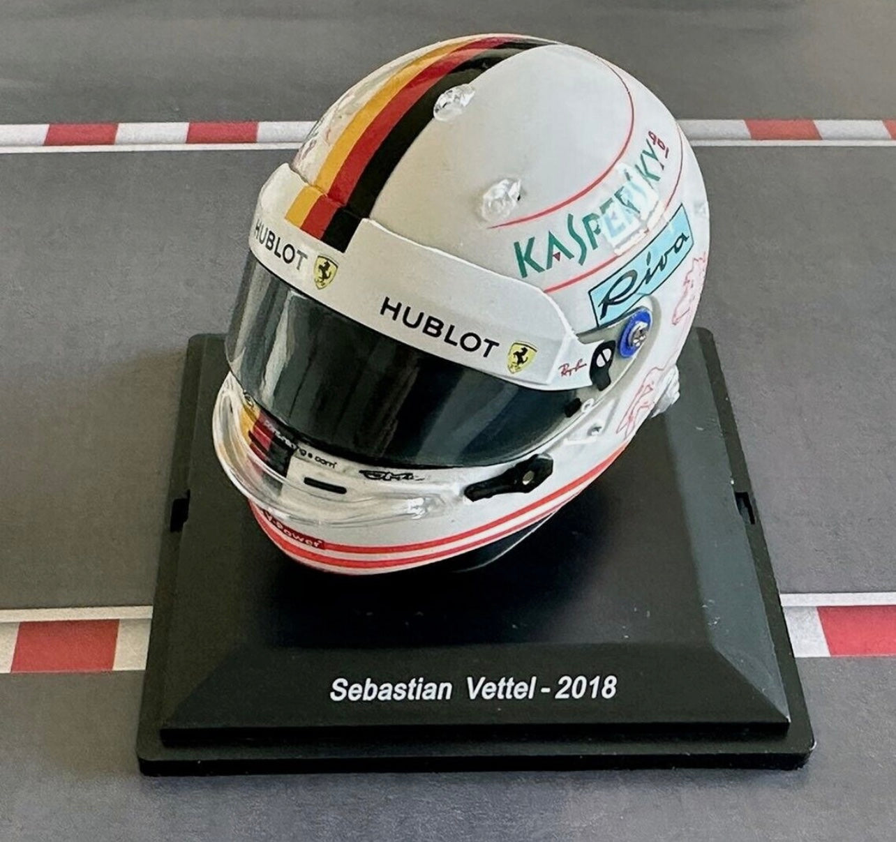 1:5 Scale Scuderia Ferrari Sebastian Vettel Mini Helmet